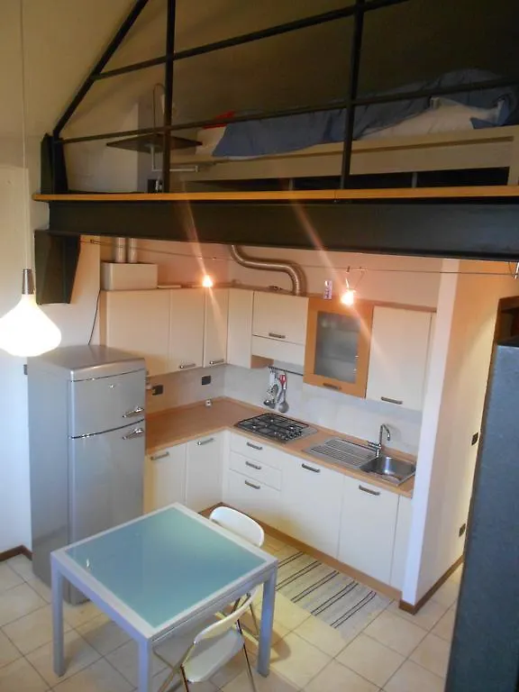 דירות ורונה Flats4Rent Tommaso איטליה