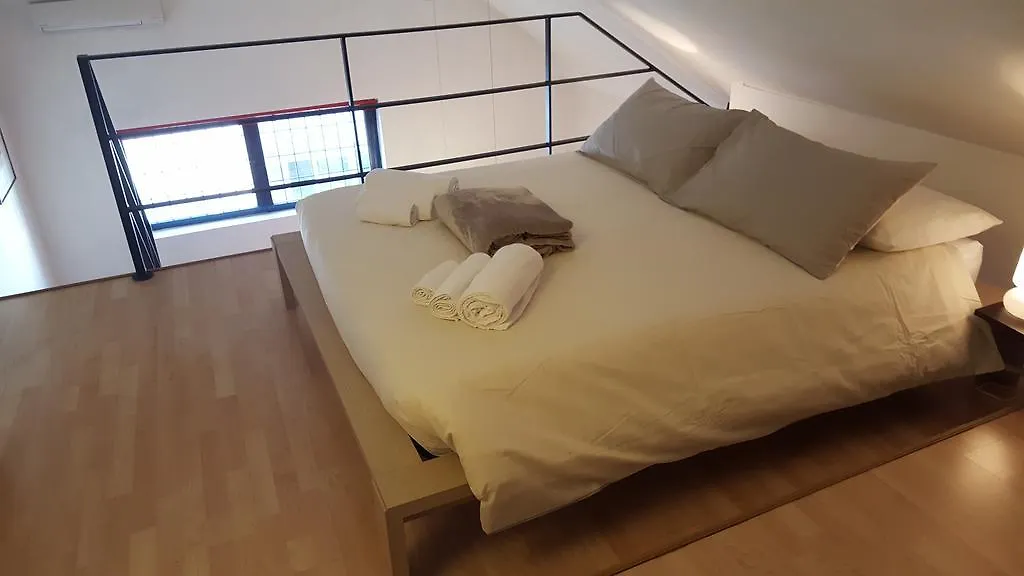 Flats4Rent Tommaso 0*, Verona Italy